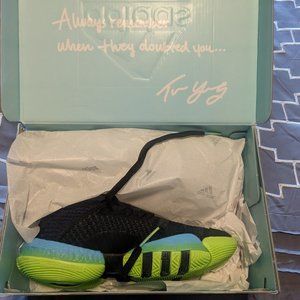 Big Kids' adidas Trae Young 2.0 Basketball Shoes